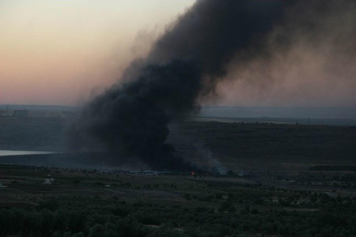 Kilis&rsquo;te, Askerlerin Kaldığı Konteynerlerde Yangın &Ccedil;ıktı, M&uuml;himmatlar Patlıyor