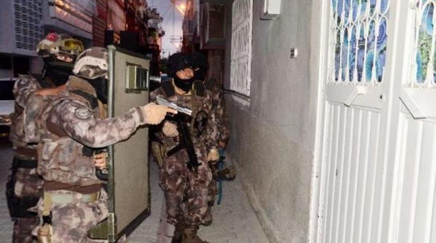 Adana'da Deaş Operasyonu: 5 G&ouml;zaltı