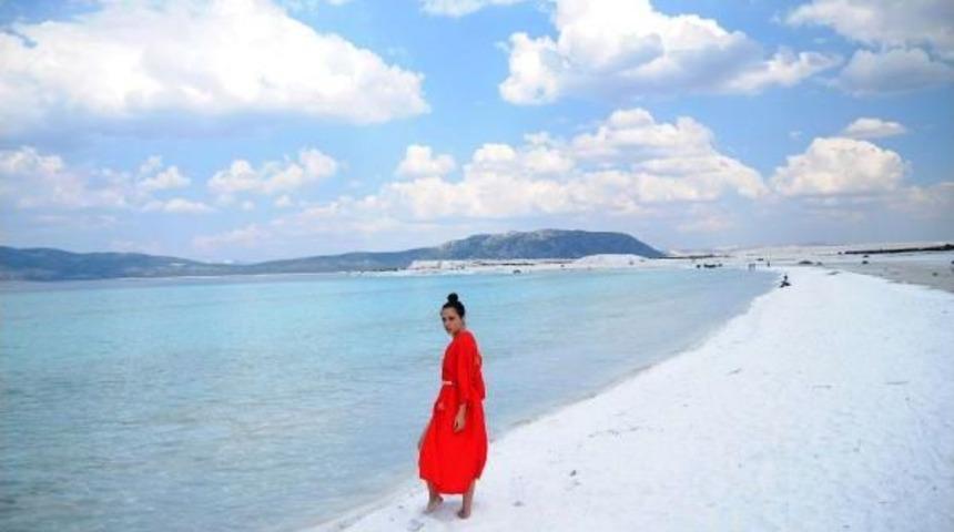 Salda Gölü Manzarasıyla Büyülüyor