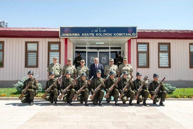 Vali Zorluoğlu’ndan Kolordu Komutanlığına Ziyaret