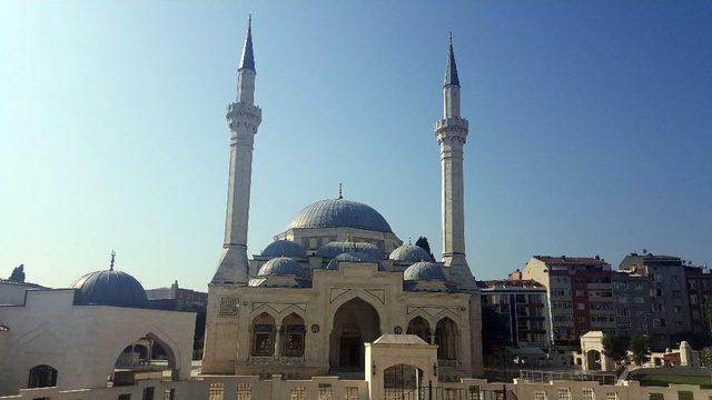 15 Temmuz&rsquo;da İstanbul&rsquo;da İlk Selayı Okuyan Din Adamları O Anları Anlattı 1