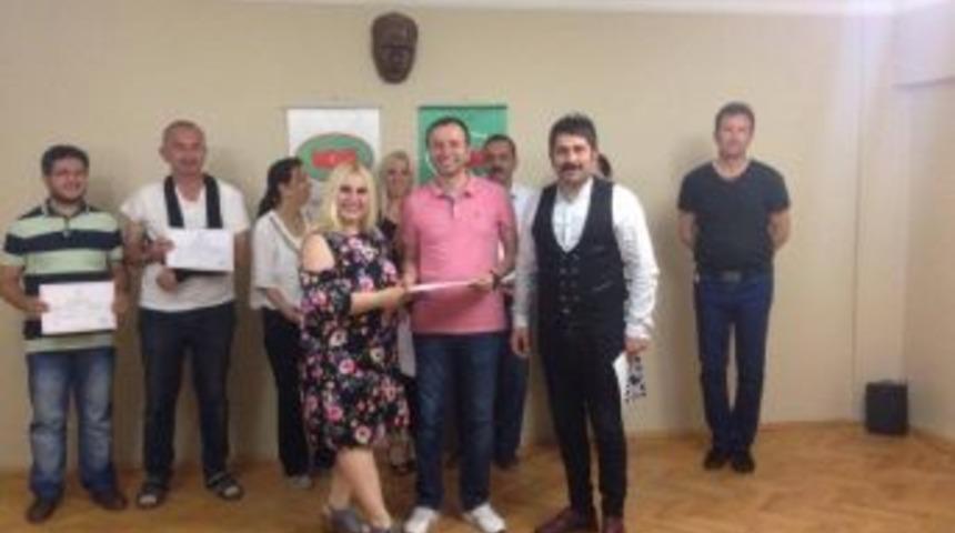 &rsquo;g&uuml;zel Konuşma&rsquo; Kursunu Bitirenlere T&ouml;renle Sertifikaları Verildi