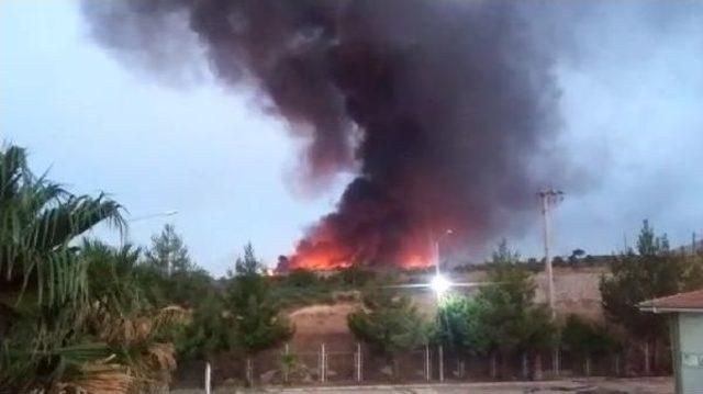 Kilis'te Askeri Personelin Kaldığı Konteynerlerde Yangın (2) - Yeniden