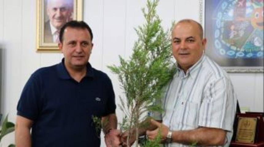 Menderes&rsquo;te Onlarca Hektar Yanmıştı, Taksicilerden Destek Geldi