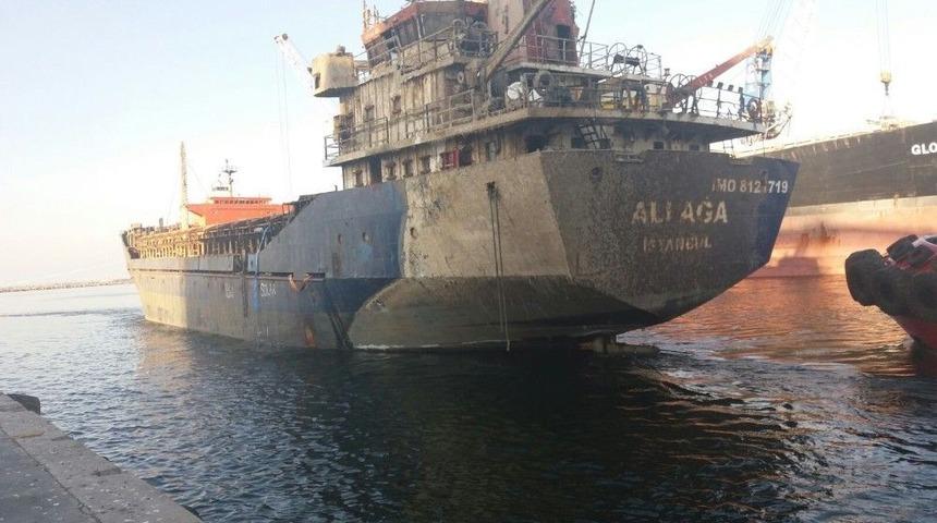 Ali Ağa Gemisi Tuzla&rsquo;ya &Ccedil;ekildi