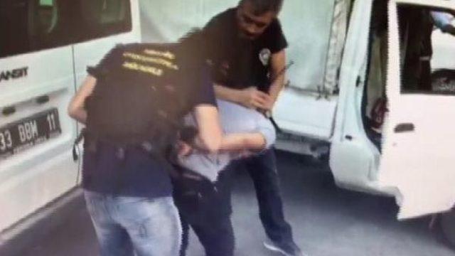 Koşu Bandından 40 Bin Uyuşturucu Hap Çıktı