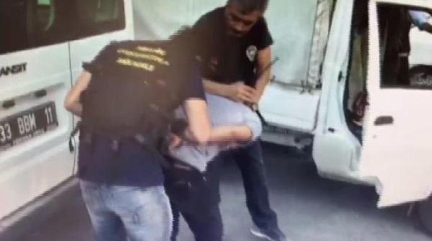 Koşu Bandından 40 Bin Uyuşturucu Hap &Ccedil;ıktı