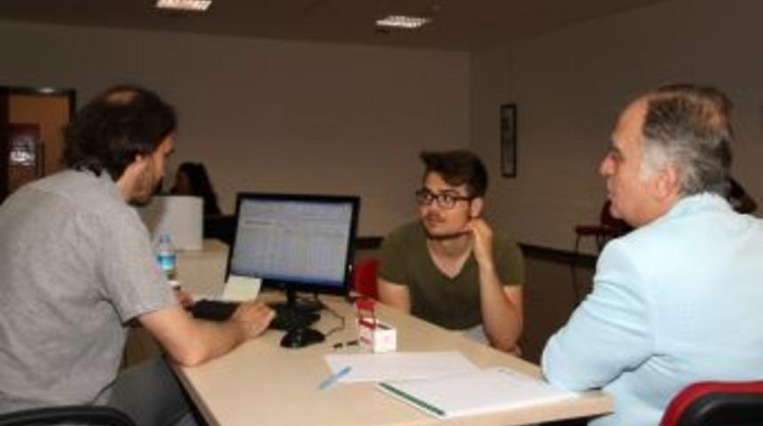 &Ccedil;ankaya&rsquo;da &Uuml;niversite Tercihinde Bulunacak Gen&ccedil;lere &Uuml;cretsiz Danışmanlık