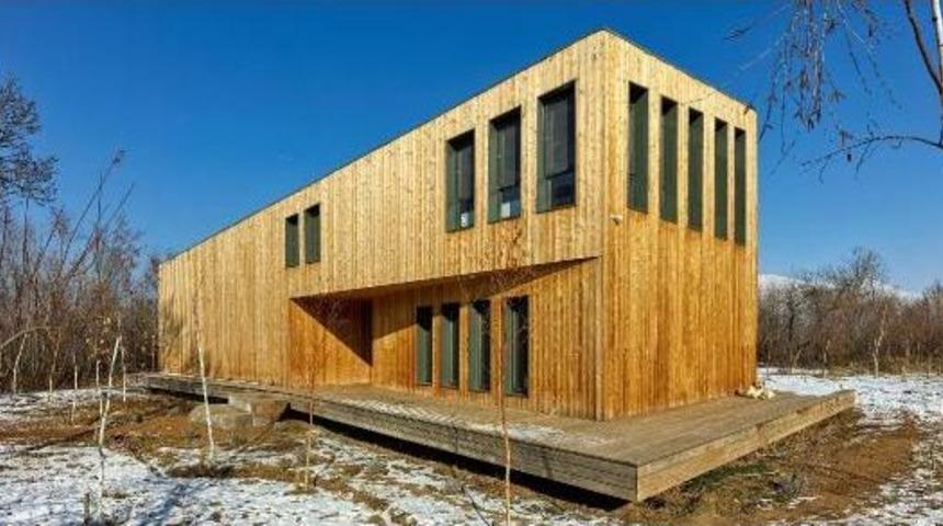 Kutluğ Ataman'ın Erzincan'daki Evine Iki Uluslararası Mimari &Ouml;d&uuml;l