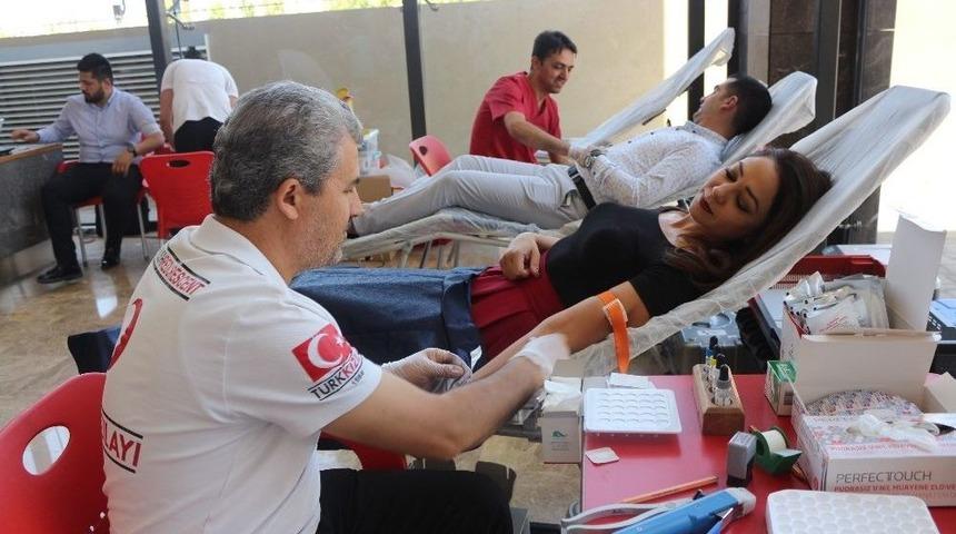 Medova&rsquo;dan Kızılay&rsquo;a Kan Desteği