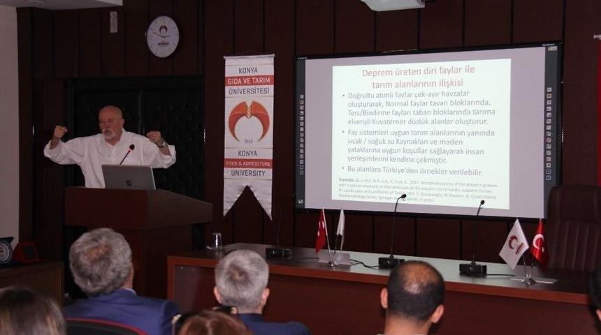 Kgt&uuml;&rsquo;de Deprem Konferansı