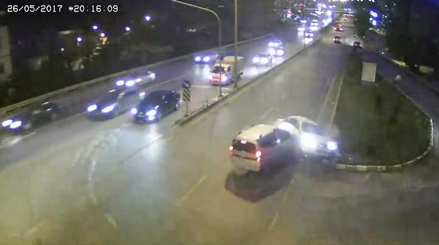 Otomobilin &Ccedil;arptığı Yaya, Takla Atıp Yere D&uuml;şt&uuml;