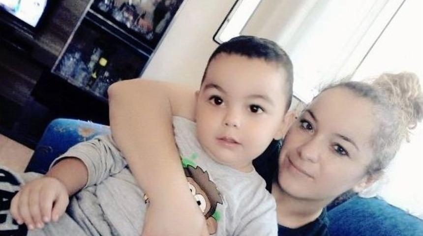 Anne Vahşetinde &Ouml;len 3 Yaşındaki Emir Can Son Yolculuğuna Uğurlandı