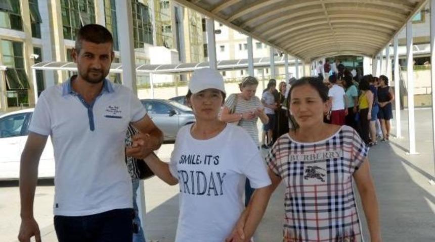 'malika'yı Atmadım, Kusarken Minibüsten Düştü'