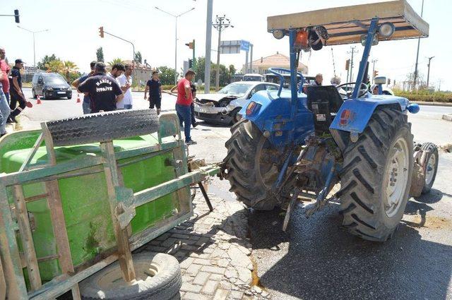 Saruhanlı Kavşağında Trafik Kazası: 1 Yaralı