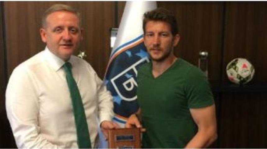 Başakşehir'de Ferhat &Ouml;ztorun Ile Yollar Ayrıldı