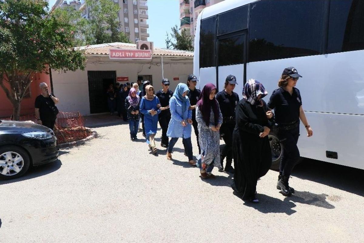 Adana&rsquo;da Fet&ouml; Ş&uuml;phelileri Adliyeye Sevk Edildi