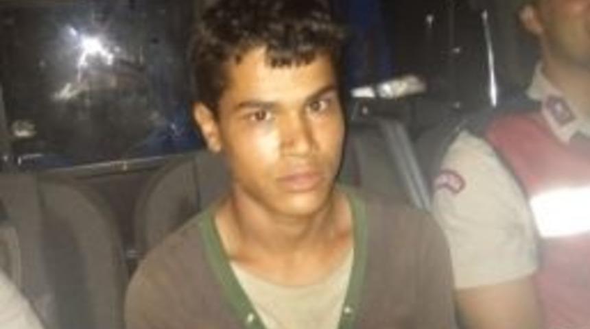 Camideki G&uuml;venlik Kamerası G&ouml;r&uuml;nt&uuml;leri Hırsızı Ele Verdi