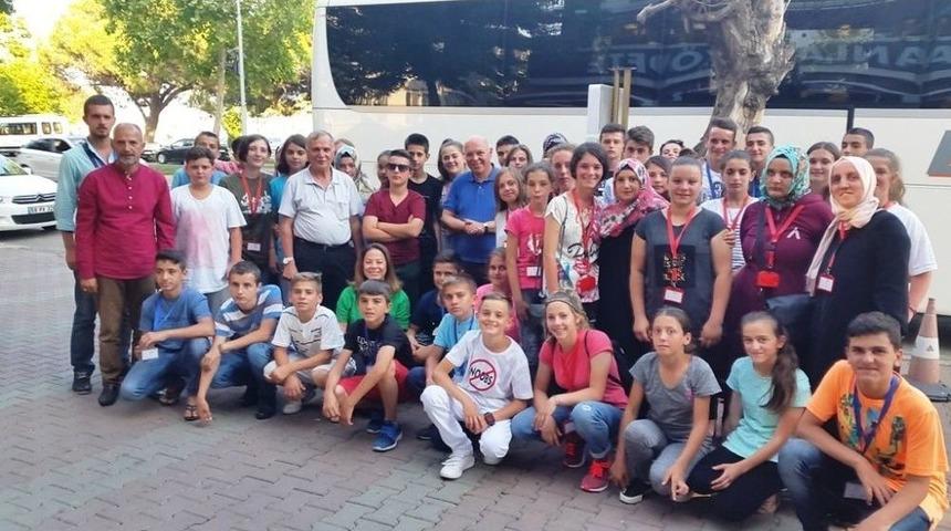 Başkan Eşkinat Makedon Çocukları Ağırladı