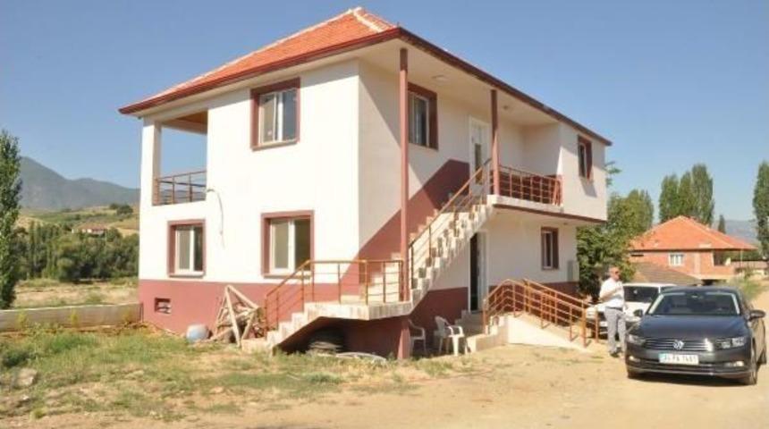 İmece Usul&uuml; Ile Sağlık Evi Yaptırdılar