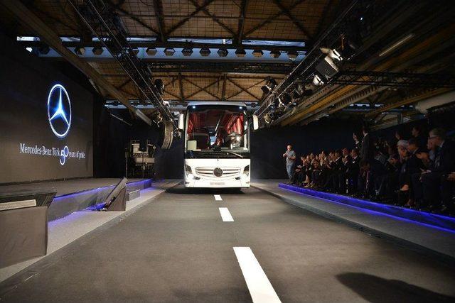 Mercedes-benz T&uuml;rk, 50&rsquo;nci Yıld&ouml;n&uuml;m&uuml;n&uuml; Kutladı 2