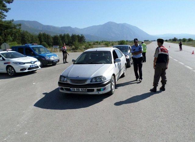 Kargı’da Jandarma Ve Polis Ekiplerinden Ortak Trafik Uygulaması 1
