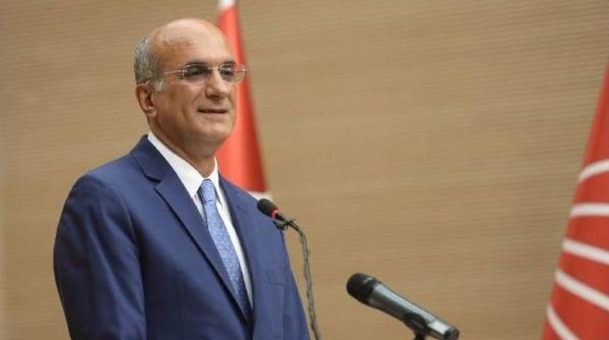 Tekin Bing&ouml;l : &nbsp;Orduyu  Rencide Edebilecek Bir Fotoğraf T&uuml;m Bilboardları S&uuml;sl&uuml;yor