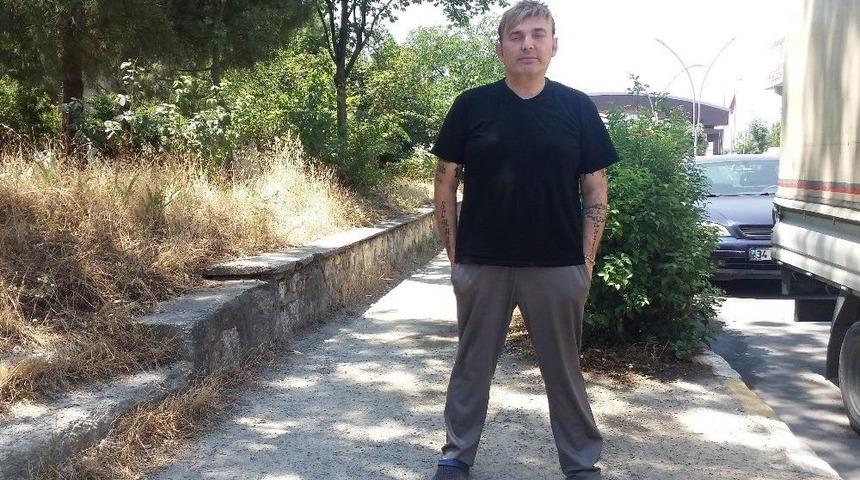 Boğazına Bı&ccedil;ak Dayanan Doktor O Anları Anlattı