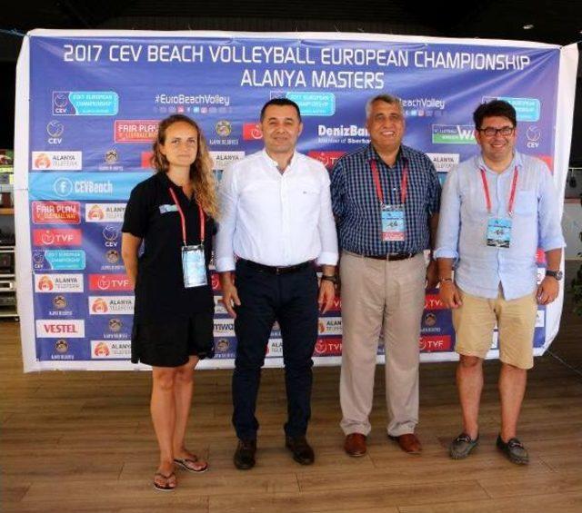 Alanya'da Plaj Voleybolu Avrupa Şampiyonası Heyecanı