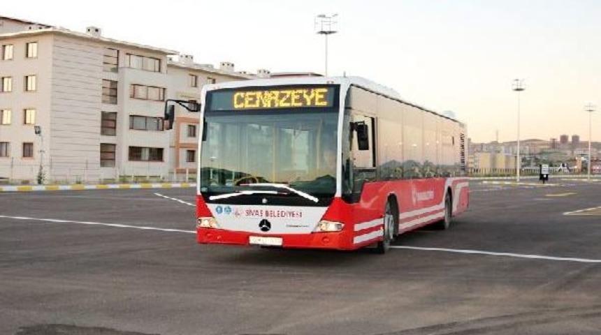 Sivas'ta Cenazelerde G&ouml;revlendirilen Belediye Otob&uuml;slerinde Yasin Okumu Uygulaması