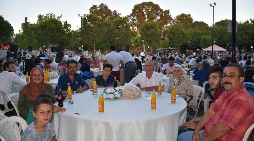 Başkan Kale Personeliyle Bir Araya Geldi