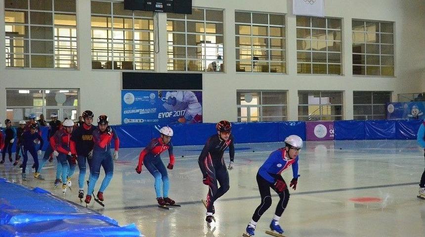 Hız Tutkunları 15 Temmuz Şehitleri İ&ccedil;in Pistte