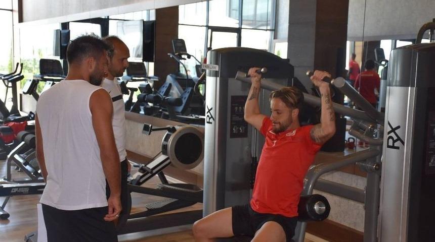 Balıkesirspor G&uuml;&ccedil; Depoluyor