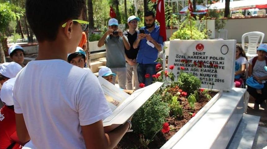 &Ouml;ğrenciler Şehitleri Unutmadı