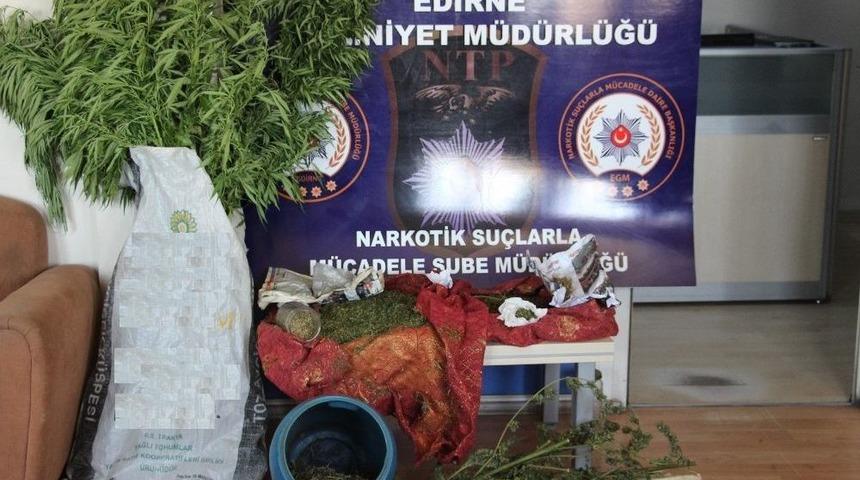 Edirne&rsquo;de &Ccedil;ok Sayıda Uyuşturucu Madde Ele Ge&ccedil;irildi