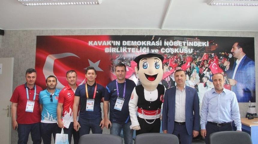Sarıcaoğlu&rsquo;ndan &Ccedil;akır&rsquo;la Olimpiyatlara Davet