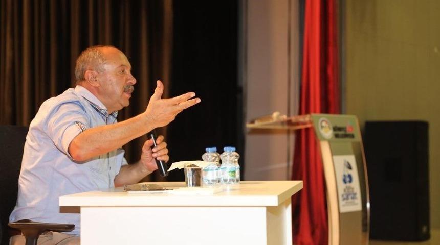 Tarih&ccedil;i Yazar Prof. Dr. Mehmet &Ccedil;elik,