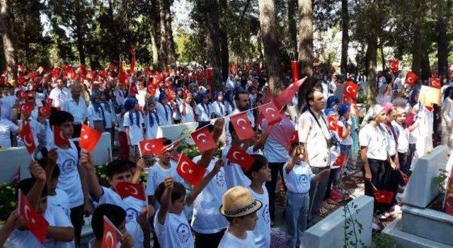 Çorlu'da 700 Öğrenci 15 Temmuz Şehitleri Için Dua Etti