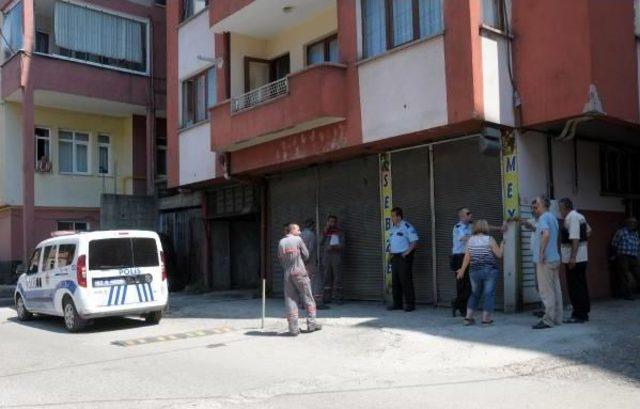 Apartman Çatısına Baz Istasyonu Kurulmasına Tepki