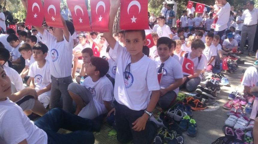 Kur&rsquo;an-ı Kerim Kursu &Ouml;ğrencileri Şehitleri Andı