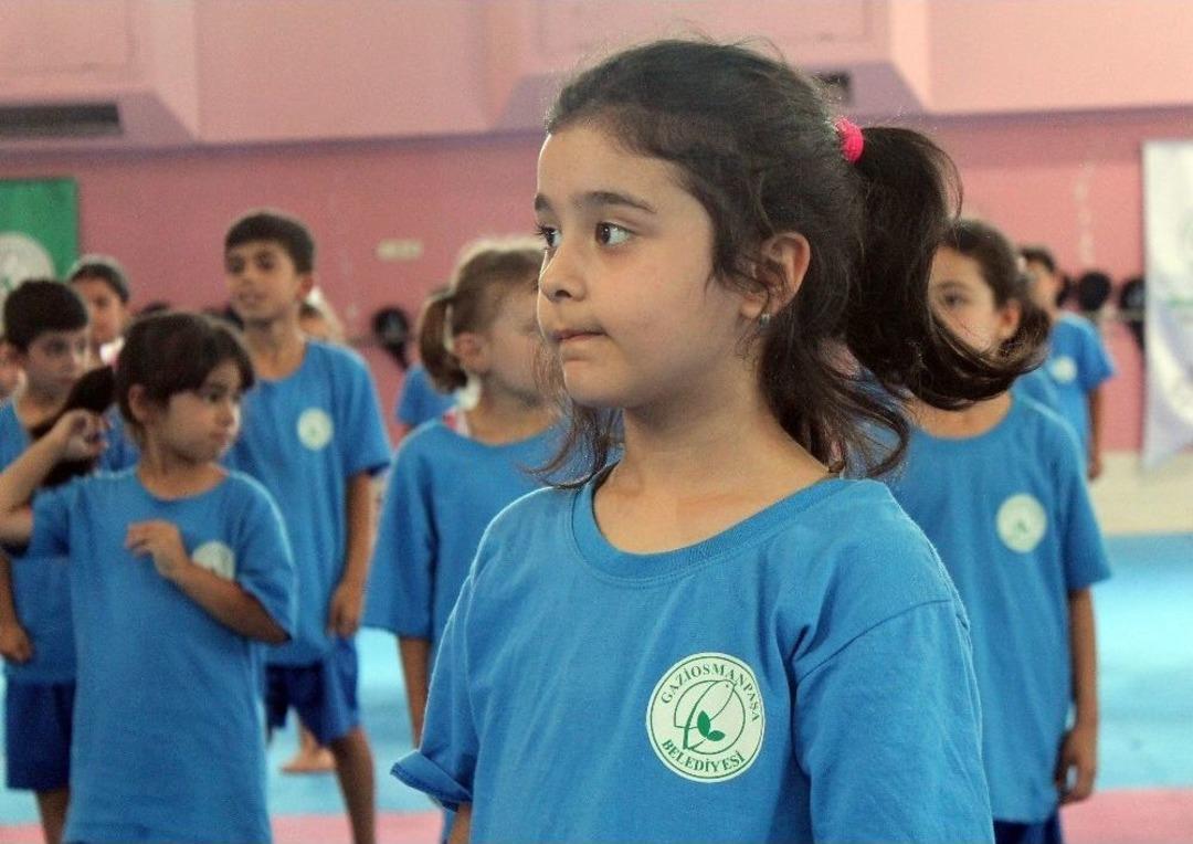 Yaz Spor Okulları&rsquo;ndan Avrupa 3&rsquo;&uuml;nc&uuml;l&uuml;ğ&uuml; &Ccedil;ıktı