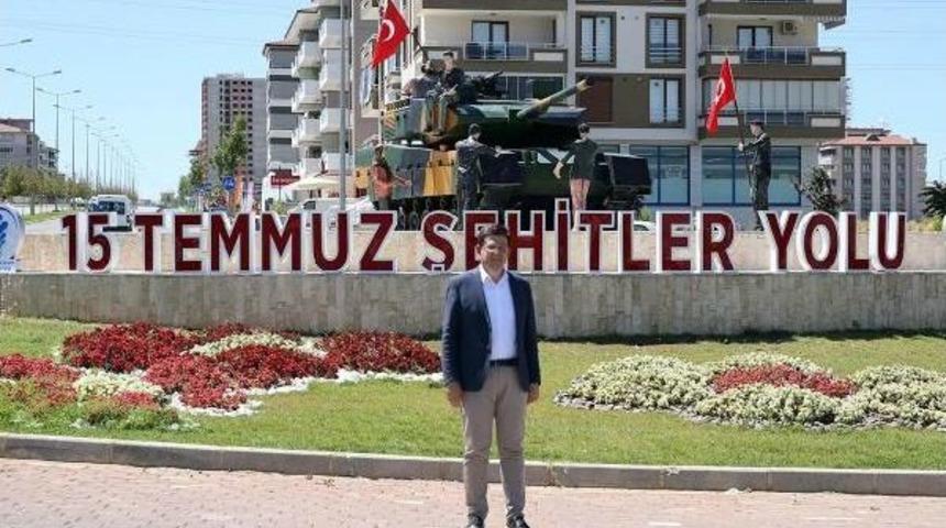 15 Temmuz'un Sembol&uuml;, Denizli'de Anıt Oldu