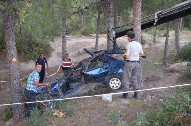 Denizli'de Kontrolden Çıkan Araç Takla Attı: 1 Ölü