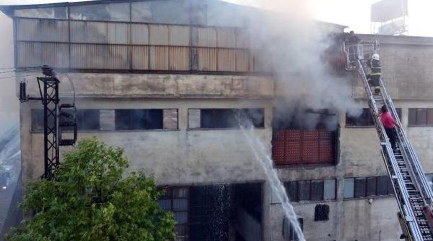 Kahramanmaraş'ta &Ccedil;elik Fabrikasında Yangın (1)