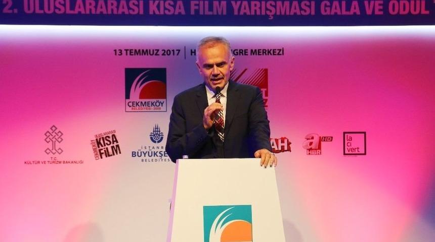 2. &Ccedil;ekmek&ouml;y Uluslararası Kısa Film Yarışması&rsquo;nda &Ouml;d&uuml;ller Sahiplerini Buldu