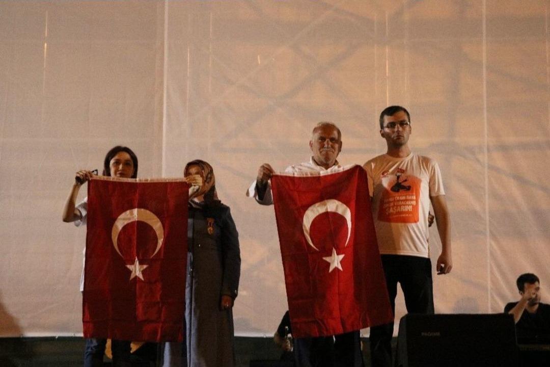 Sakarya&rsquo;da &lsquo;demokrasi N&ouml;beti&rsquo; &Uuml;&ccedil;&uuml;nc&uuml; G&uuml;n&uuml;nde Devam Etti