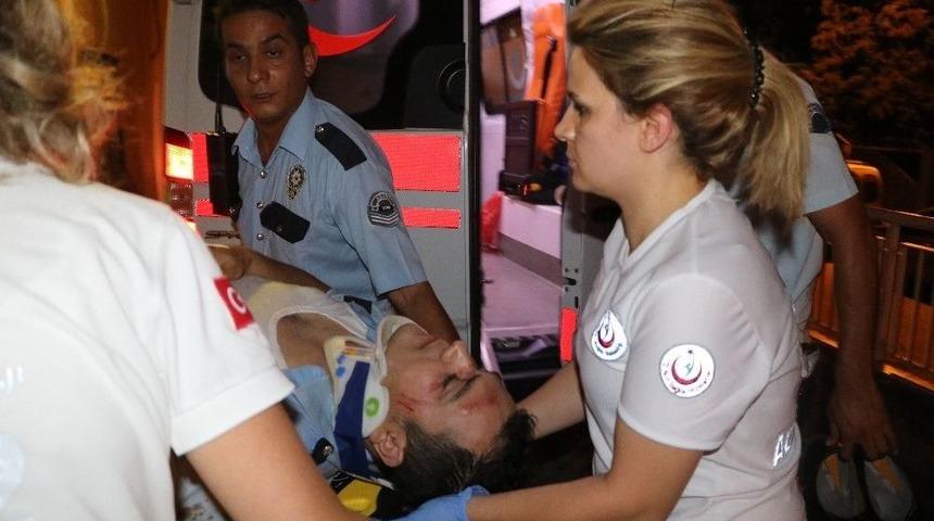 &lsquo;dur&rsquo; İhtarına Uymayan S&uuml;r&uuml;c&uuml;, Uygulama Noktasında Polise &Ccedil;arptı