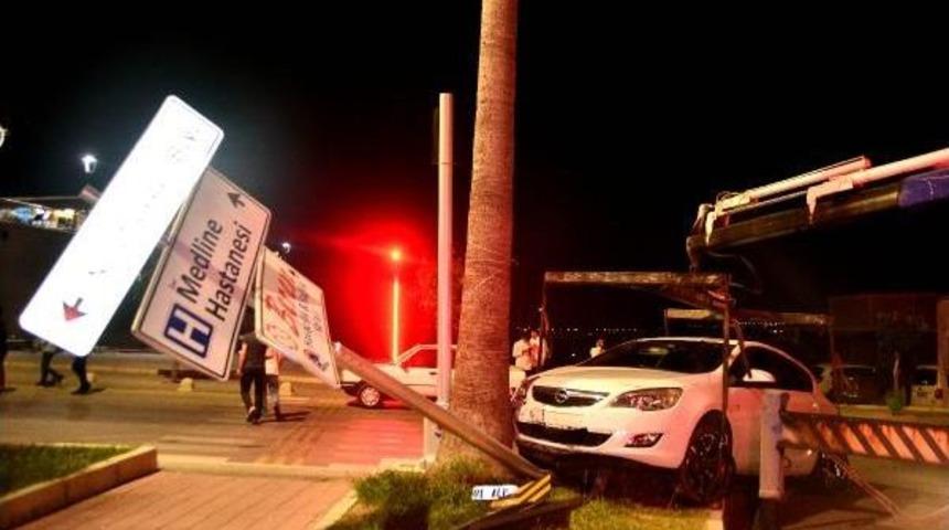 Alkoll&uuml; S&uuml;r&uuml;c&uuml;n&uuml;n &Ccedil;arptığı Polis Yaralandı