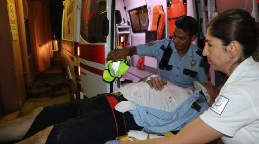 Polise Çarpan Alkollü Sürücü Güvenlik Kamerasında