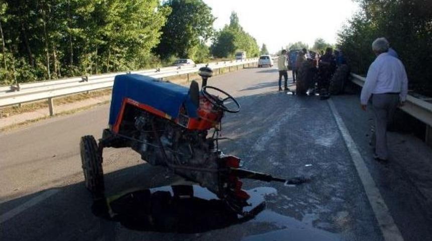 İkiye B&ouml;l&uuml;nen Trakt&ouml;r&uuml;n S&uuml;r&uuml;c&uuml;s&uuml; Yara Almadan Kurtuldu
